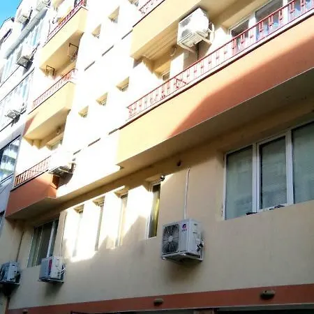 - Apartman